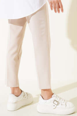 Beli Lastikli Dar Paça Pantolon Bej - Pantolon