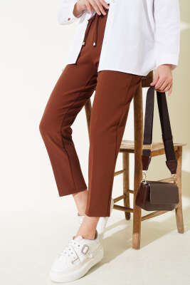 Beli Lastikli Dar Paça Pantolon Kahve