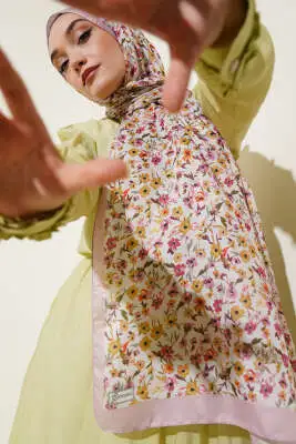 Çiçek Işıltısı Serisi Şal Pudra 