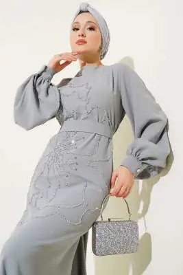 Çiçek Taş Süslemeli Abiye Elbise Gri - Elbise