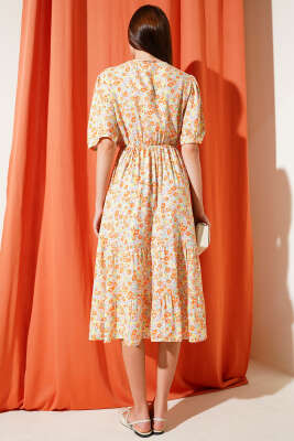 Çiçekli Bel Lastikli Kısa Kol Elbise Pudra - Kadın Giyim Modelleri