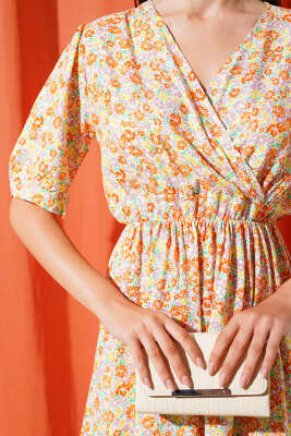 Çiçekli Bel Lastikli Kısa Kol Elbise Pudra - Kadın Giyim Modelleri