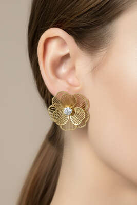 Çiçekli Kalp Taşlı Küpe Gold - DEMİR BİJUTERİ