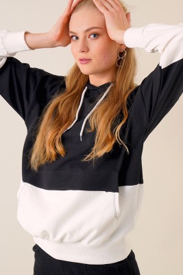 Çift Renkli Kapüşonlu Siyah Sweatshirt