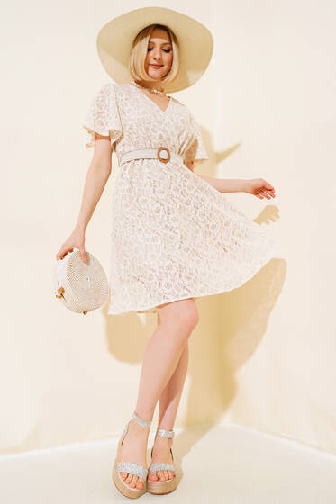 Dantelli Hasır Kemerli Elbise Bej - Yeni Giyim
