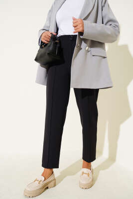 Dar Paça Bel Lastikli Çımalı Pantolon Siyah