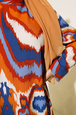 Dik Yaka Desenli Elbise Taba - Elbise