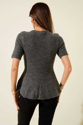 Eteği Volanlı Kısa Kol Triko Bluz Füme - Kadın Giyim Modelleri