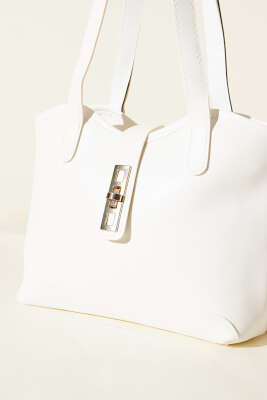 Fermuarlı Kilit Detaylı Kol Çanta Beyaz - Kol Çantası