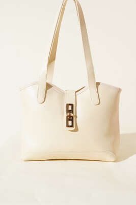 Fermuarlı Kilit Detaylı Kol Çanta Krem - Kol Çantası