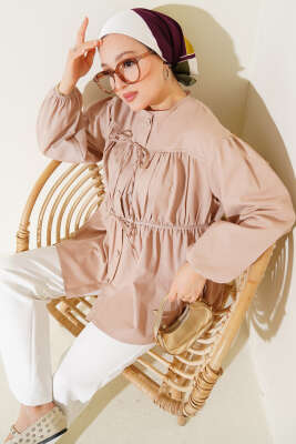 Fiyonklu Büzgülü Gömlek Bej