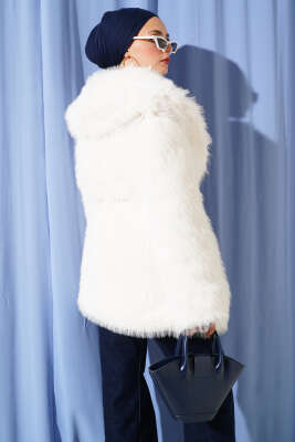 Geniş Yaka Kürklü Mont Ekru - Mont