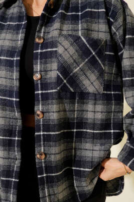 Göğüs Cepli Ekoseli Oduncu Gömlek Lacivert - Kadın Giyim Modelleri