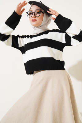 Kalın Çizgili Triko Crop Kazak Siyah 