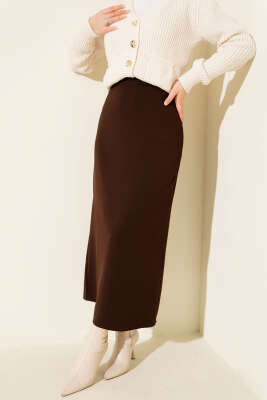 Kapalı Yırtmaçlı Kalem Etek Acı Kahve - MISRA