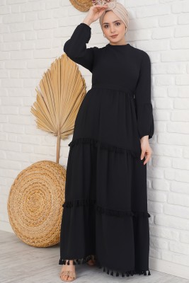 Katları Püskül Detaylı Siyah Elbise