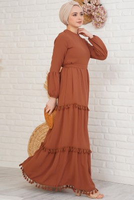 Katları Püskül Detaylı Taba Elbise