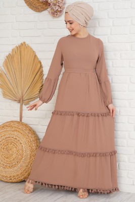 Katları Püskül Detaylı Vizon Elbise