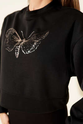 Kelebek Baskılı Kısa Sweatshirt Siyah - Kadın Giyim Modelleri