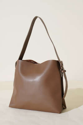 Kemer Tokalı Kol Çanta Açık Kahve - Kol Çantası