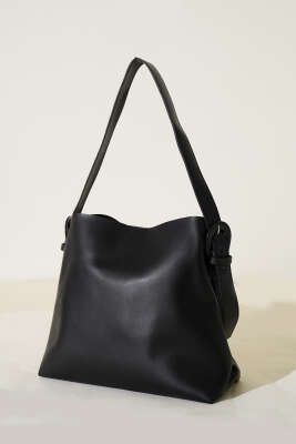 Kemer Tokalı Kol Çanta Siyah 