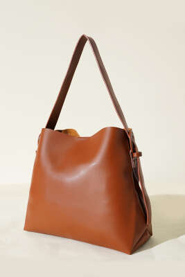 Kemer Tokalı Kol Çanta Taba 