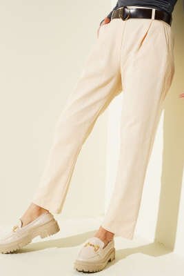 Kemerli Dar Paça Gabardin Pantolon Kum Bej - Pantolon