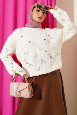 Kol Bağcıklı Çiçek Nakışlı Triko Kazak Ekru