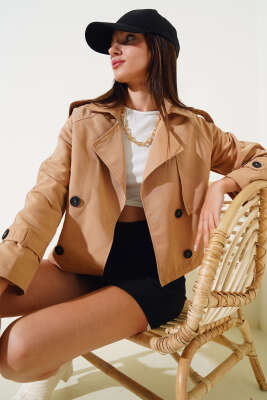 Kol ve Omuz Apoletli Kısa Ceket Camel - BERAT TEKSTİL