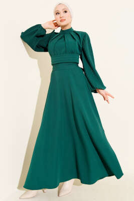 Kolları Piliseli Kuşaklı Abiye Elbise Zümrüt 