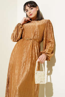 Kuşaklı Büzgü Piliseli Elbise Latte - Elbise