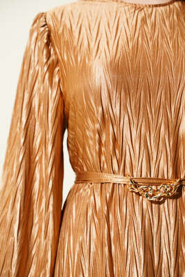 Kuşaklı Büzgü Piliseli Elbise Latte - Elbise