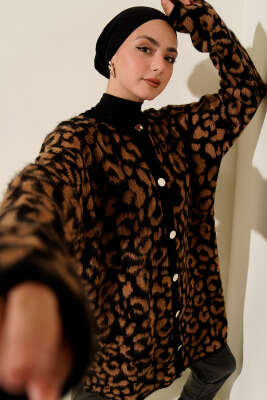 Leopar Desenli Şardonlu Triko Hırka Latte