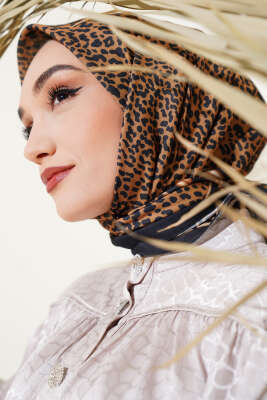 Leopar Desenli Zincirli Eşarp Siyah Hardal - Başörtüsü