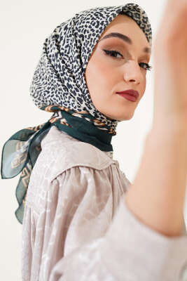 Leopar Desenli Zincirli Eşarp Zümrüt 