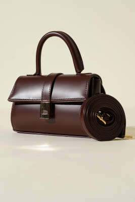 Mıknatıslı El Çantası Kahve 