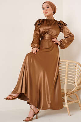 Omuz Fırfırlı Saten Elbise Camel 