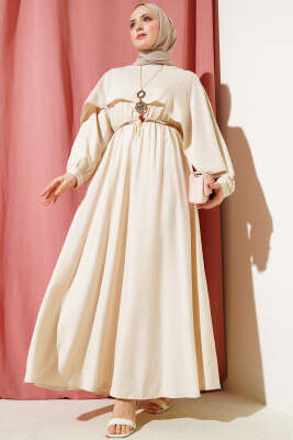 Omuz Pelerinli Bel Lastikli Elbise Bej - Elbise