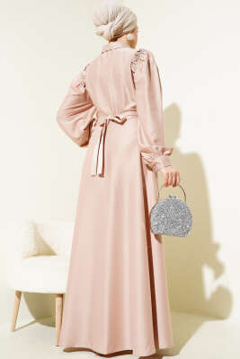 Omuz Taşlı Yarım Gizli Düğmeli Saten Elbise Bej - Elbise