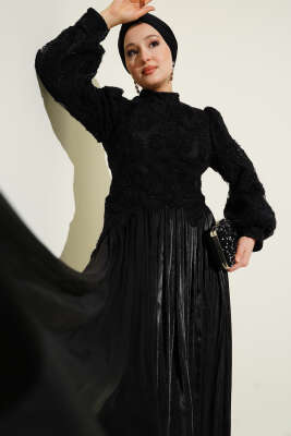 Önü Çiçekli Taşlı Abiye Elbise Siyah - Elbise