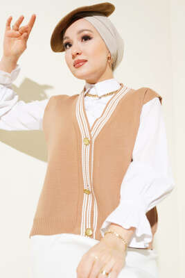 Önü Düğmeli Triko Yelek Büsküvi 