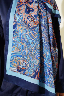 Paisley Motifli Şal Lacivert - Başörtüsü