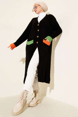 Renk Detaylı Salaş Siyah Hırka 