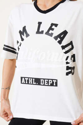 Team Leader Baskılı T-Shirt Ekru - Kadın Giyim Modelleri