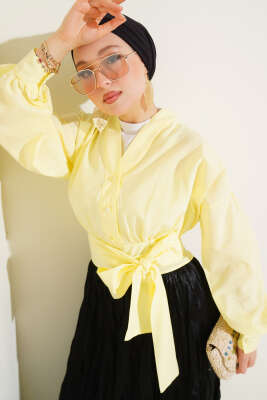 V Yaka Bağlamalı Kısa Gömlek Sarı 