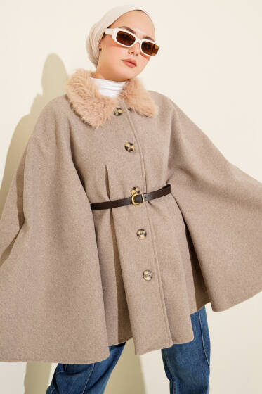 Yaka Kürklü Düğmeli Panço Bej - Panço