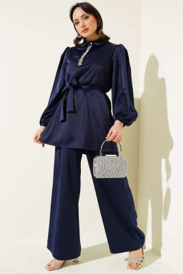 Yakası Taşlı Kuşaklı Saten İkili Takım Lacivert 