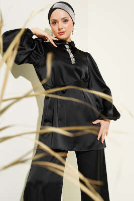 Yakası Taşlı Kuşaklı Saten İkili Takım Siyah - İkili Takım