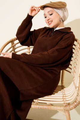 Yakası Yarım Fermuarlı Triko Elbise Kahve - KILIÇ TRİKO